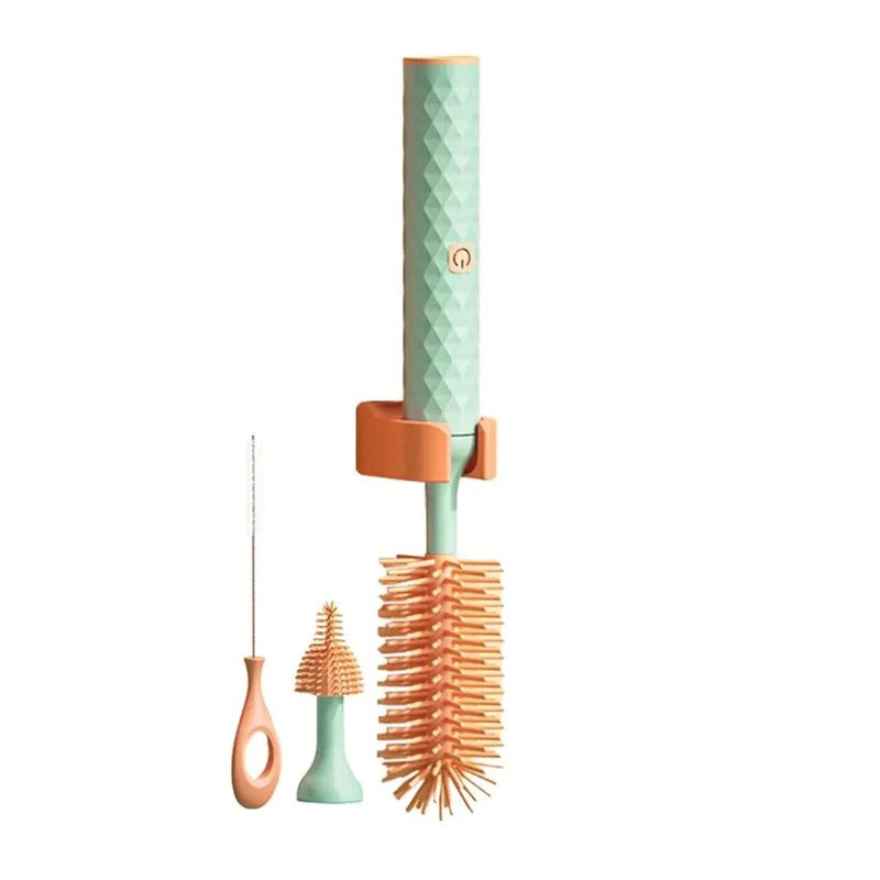 La brosse qui nettoie le biberon de ton bébé en 10 sec